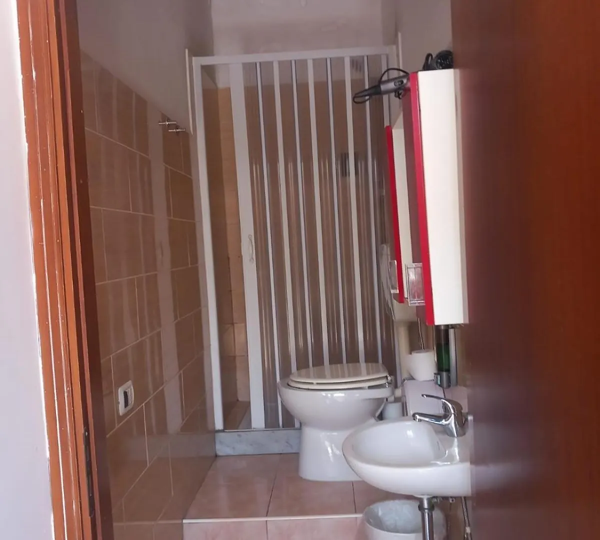 Bed And Fly Aeroporto Fontanarossa Reception H24 Bagno Privato In Camera Catania Bed & Breakfast